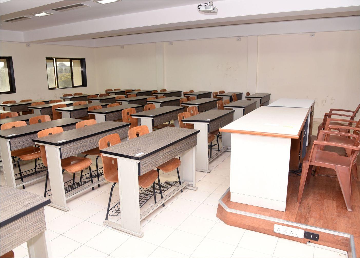 Chetana's Institute of Management and Research Mumbai Classrooms photo 4